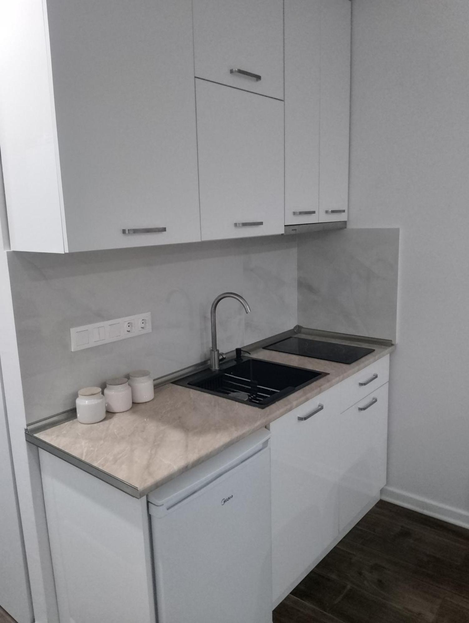Next Apartments バトゥーミ エクステリア 写真